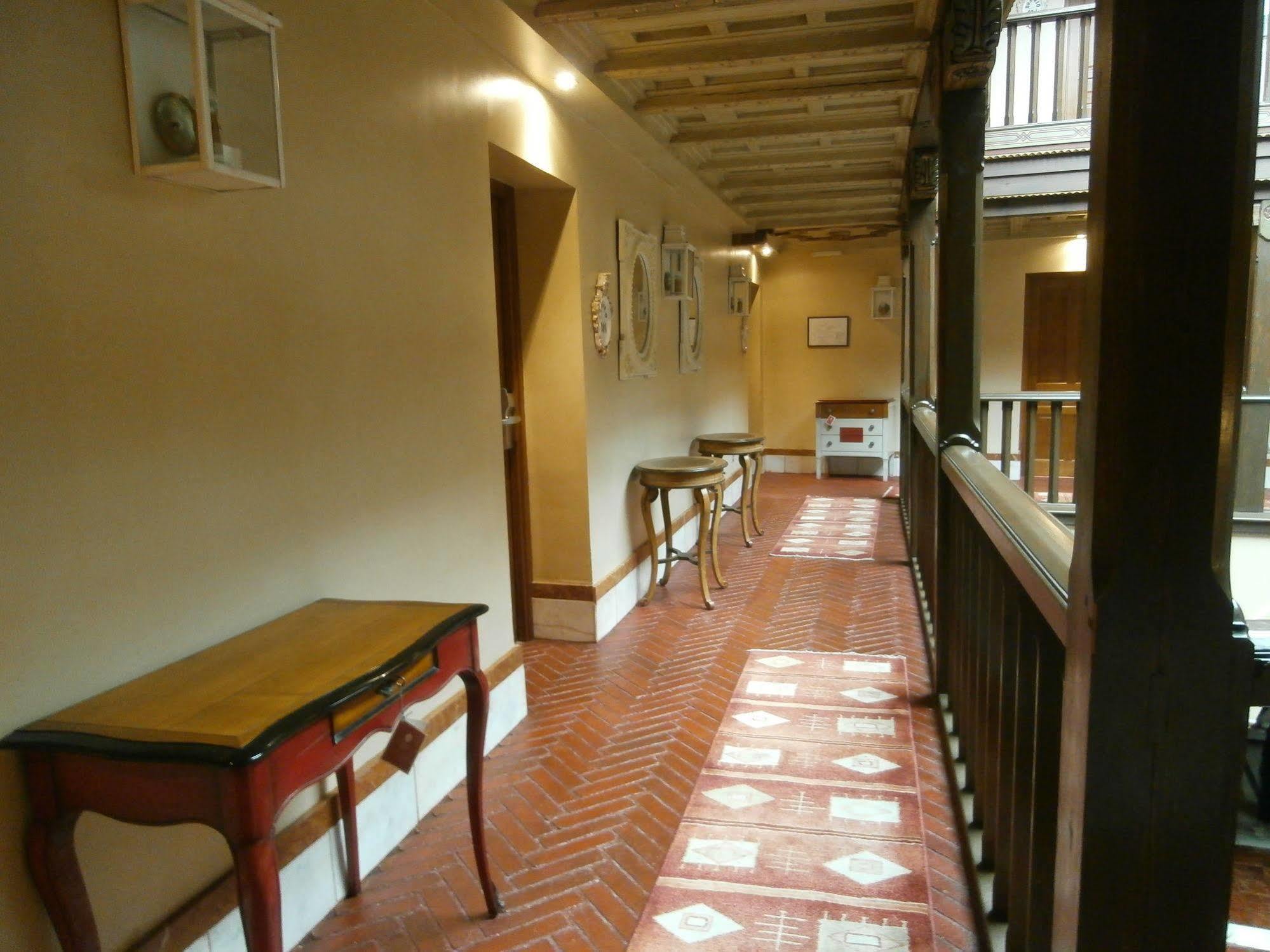 Sacristia De Santa Ana 3*